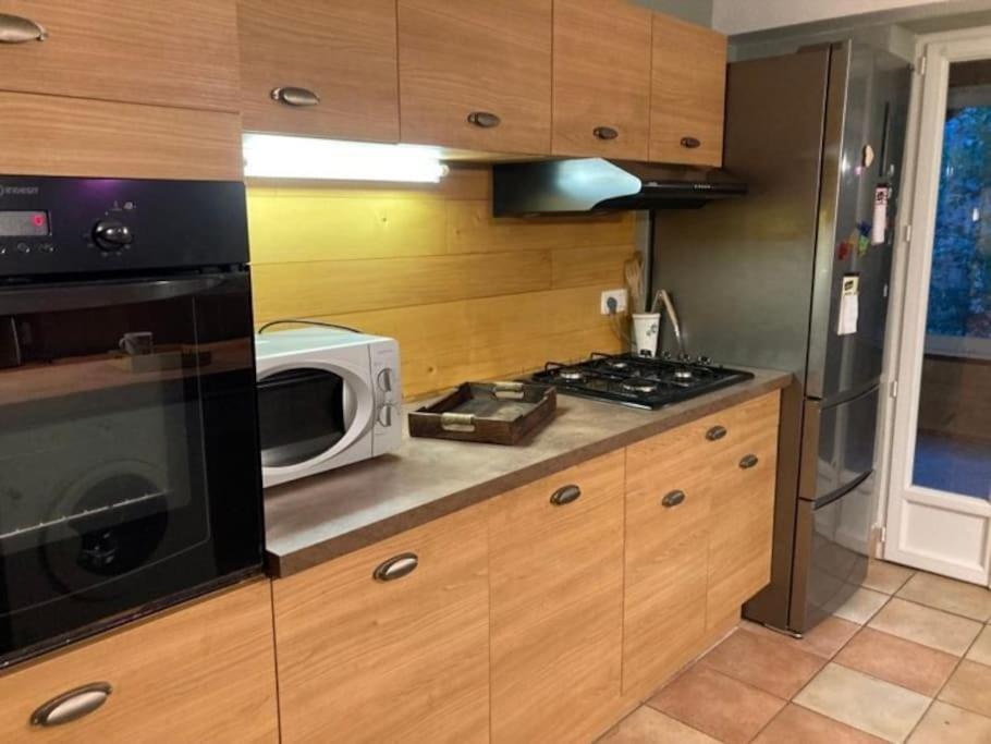 Superbe Appartement Au Calme De 1 A 3 Personnes Sarlat Exterior foto